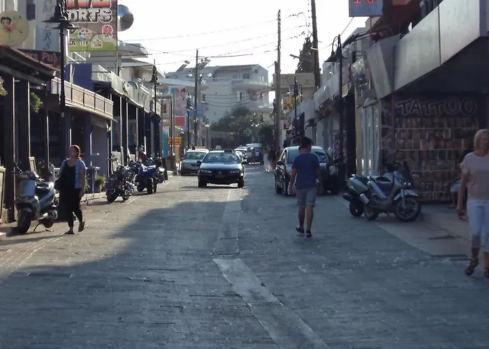 里亚酒店 法里拉基